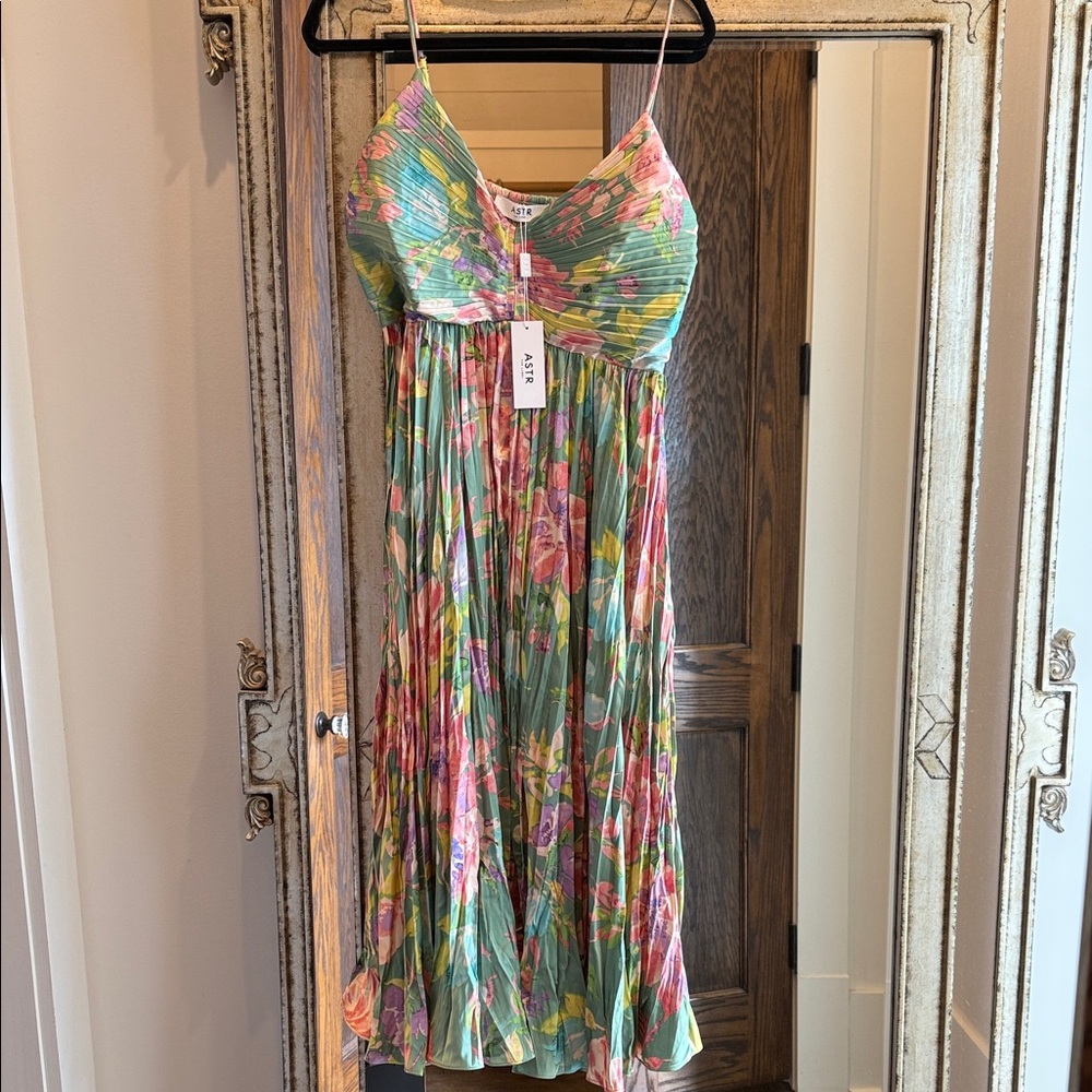 Astr The Label Colorful Floral Maxi Dress